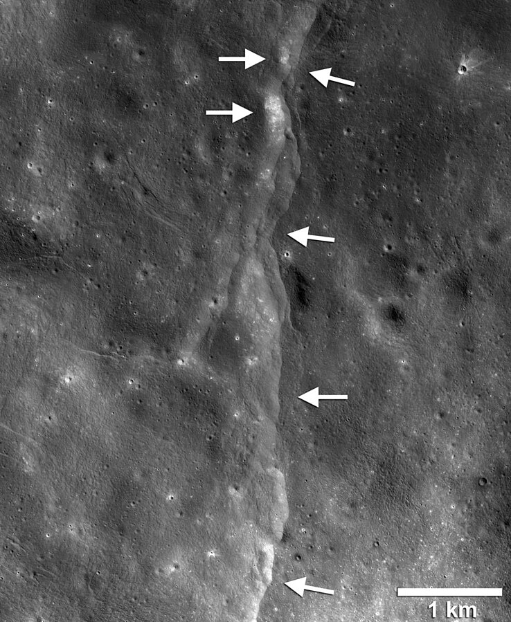 Lunar seismic activity